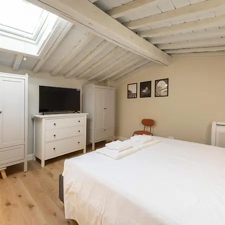 Pisana Modern By Mmega 公寓